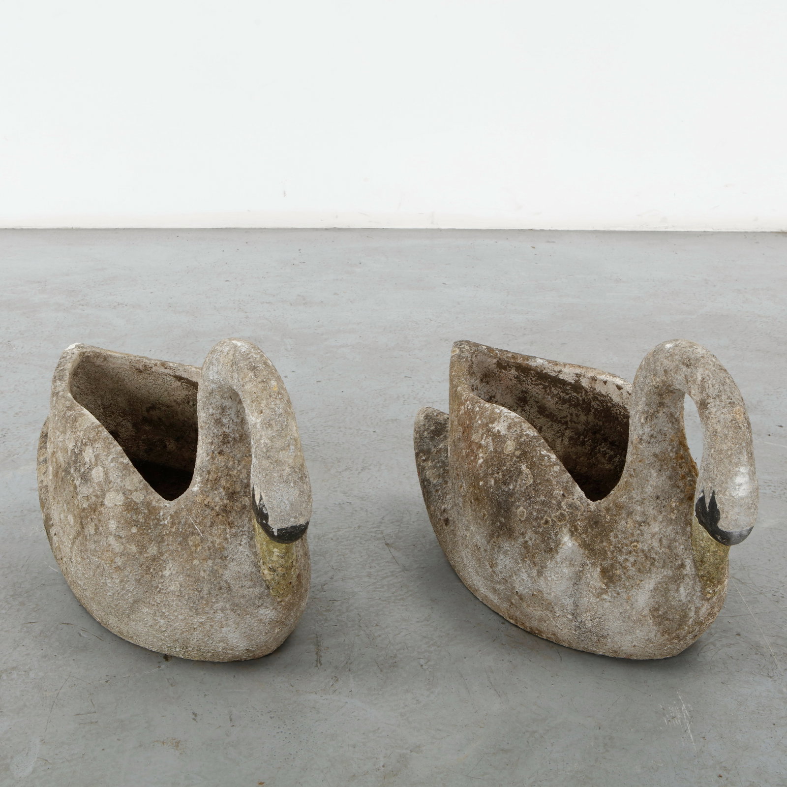 Pair of Concrete Swan Planters, 1960s (1 of 18)