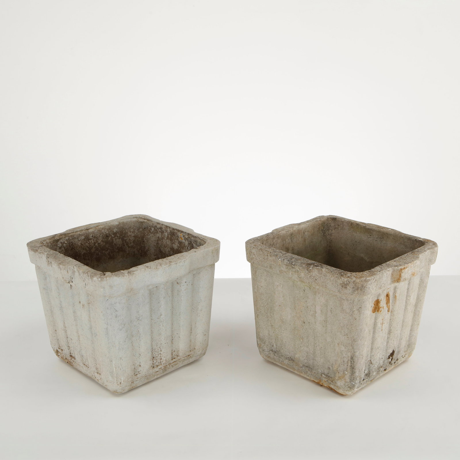 Willy Guhl, Pair Square Planters, 1960s: Elegant in their restraint, these square planters showcase Willy Guhl mastery of geometric simplicity and the enduring quality of Swiss fiber cement craftsmanship. Their clean architectural forms are 