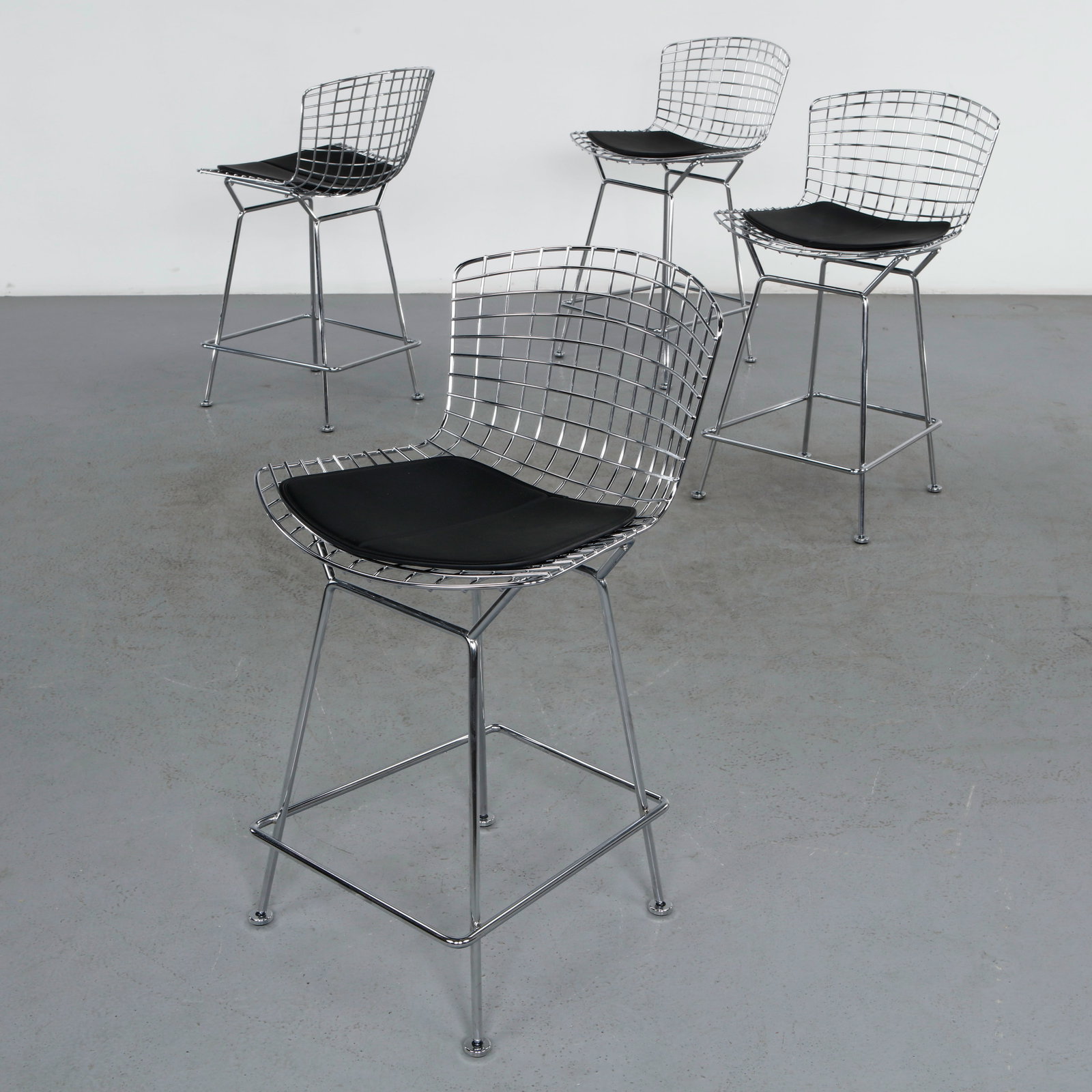 Set of Four Knoll Bertoia Steel Bar Stools (1 of 16)