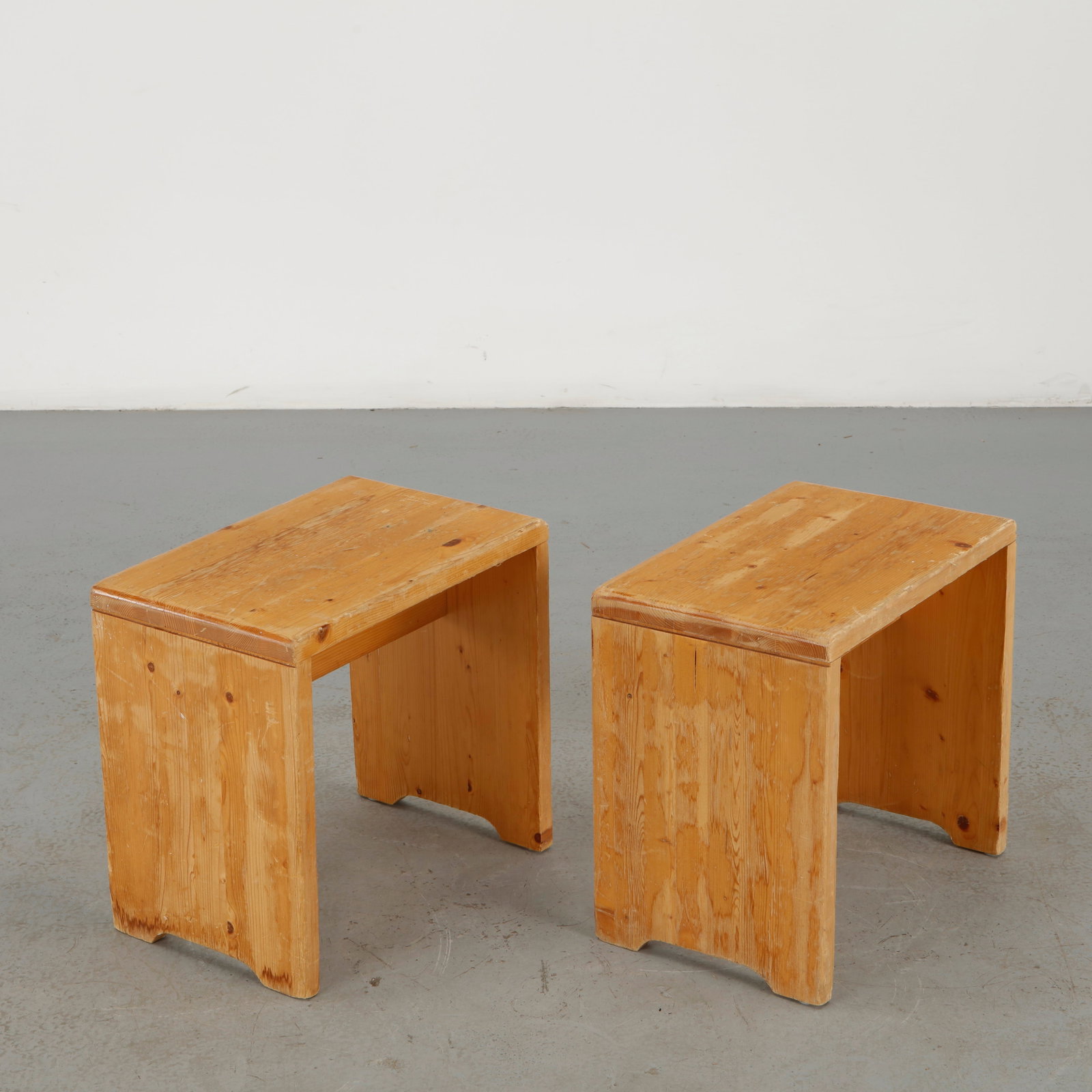 Charlotte Perriand for Les Arcs 1600, Pair of Pine Stools, 1960s (1 of 13)