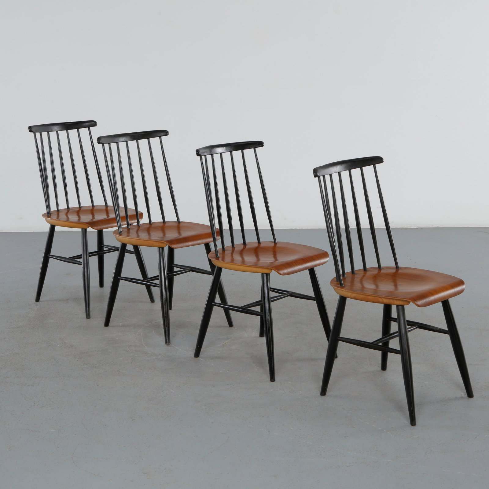 Ilmari Tapiovaara, Set of Four Wood Chairs, 1950s (1 of 20)