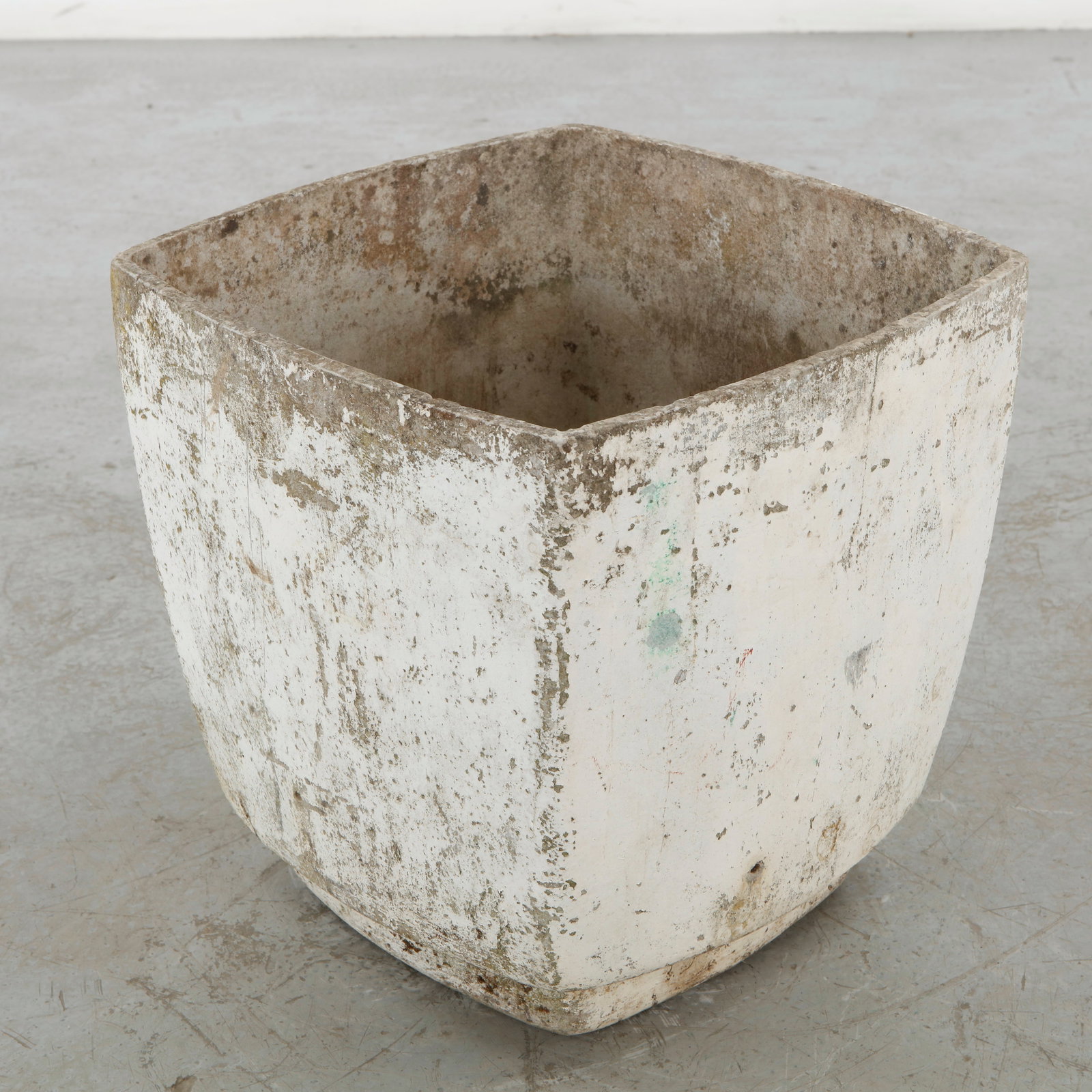Willy Guhl, Rectangular Planter, 1960s: Willy Guhl rectangular planter executed in cast concrete, defined by its clean geometric form and subtly softened edges. Its monumental simplicity reflects the designerâ€™s enduring modernist