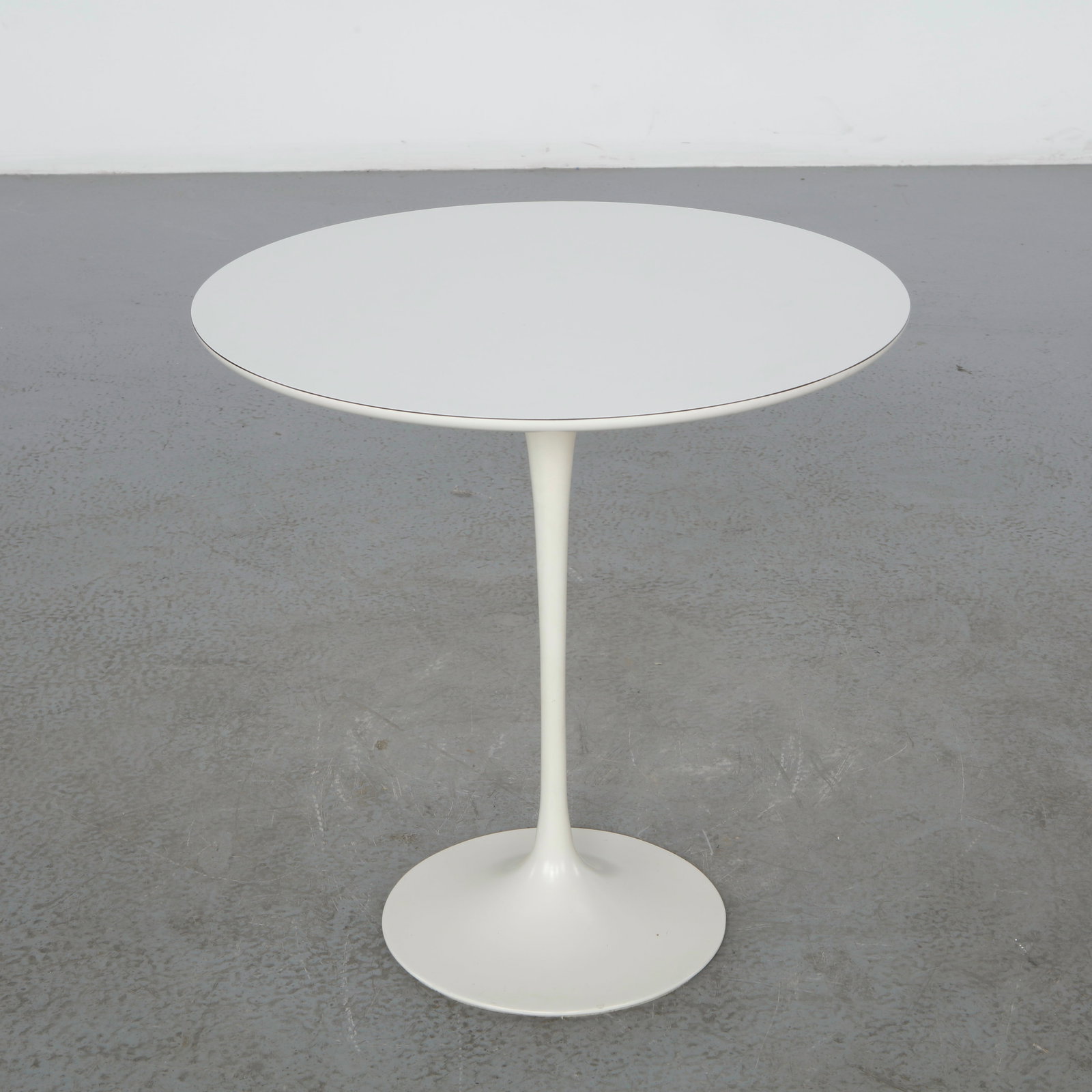 Eero Saarinen for Knoll, Tulip Side Table, 1960s: Iconic Tulip side tables designed by Eero Saarinen for Knoll, featuring circular tops supported by the celebrated pedestal base. A timeless modernist design created to eliminate the slum of legs