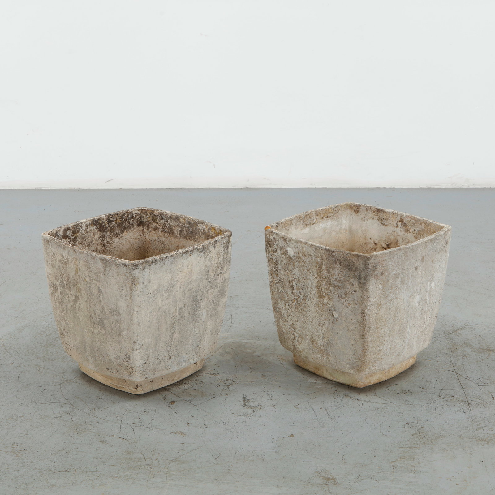 Willy Guhl, Pair of Rectangular Concrete Planters, 1960s (1 of 13)