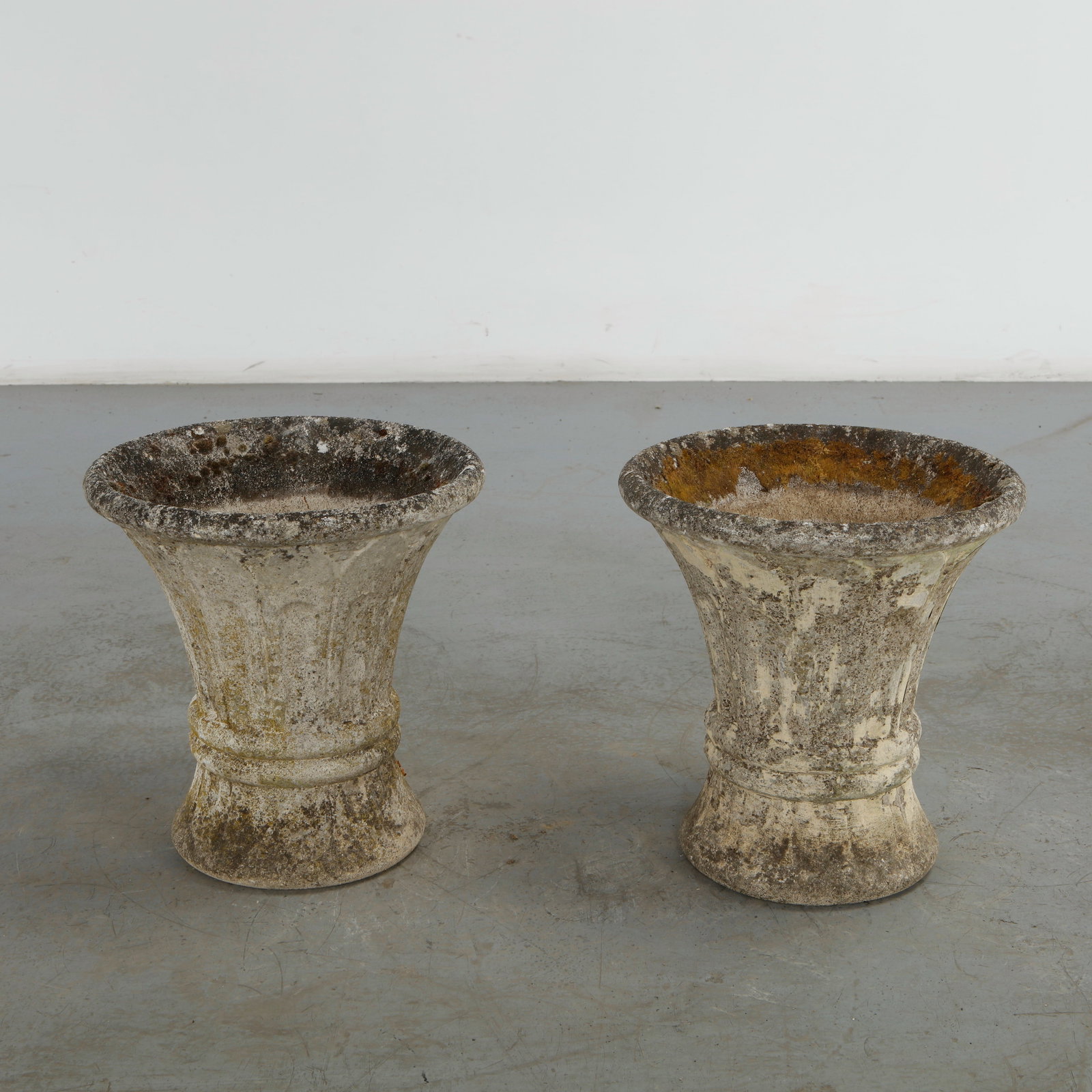 Grandon Fres, Pair of Footed Urn-Form Planters, 1960s (1 of 20)