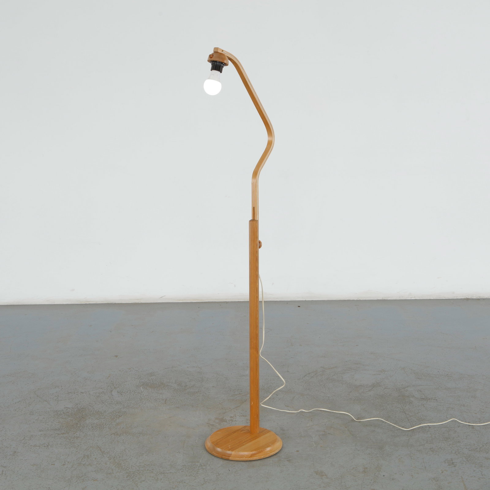 Bentwood Adjustable Floor Lamp, 1940s (1 of 19)