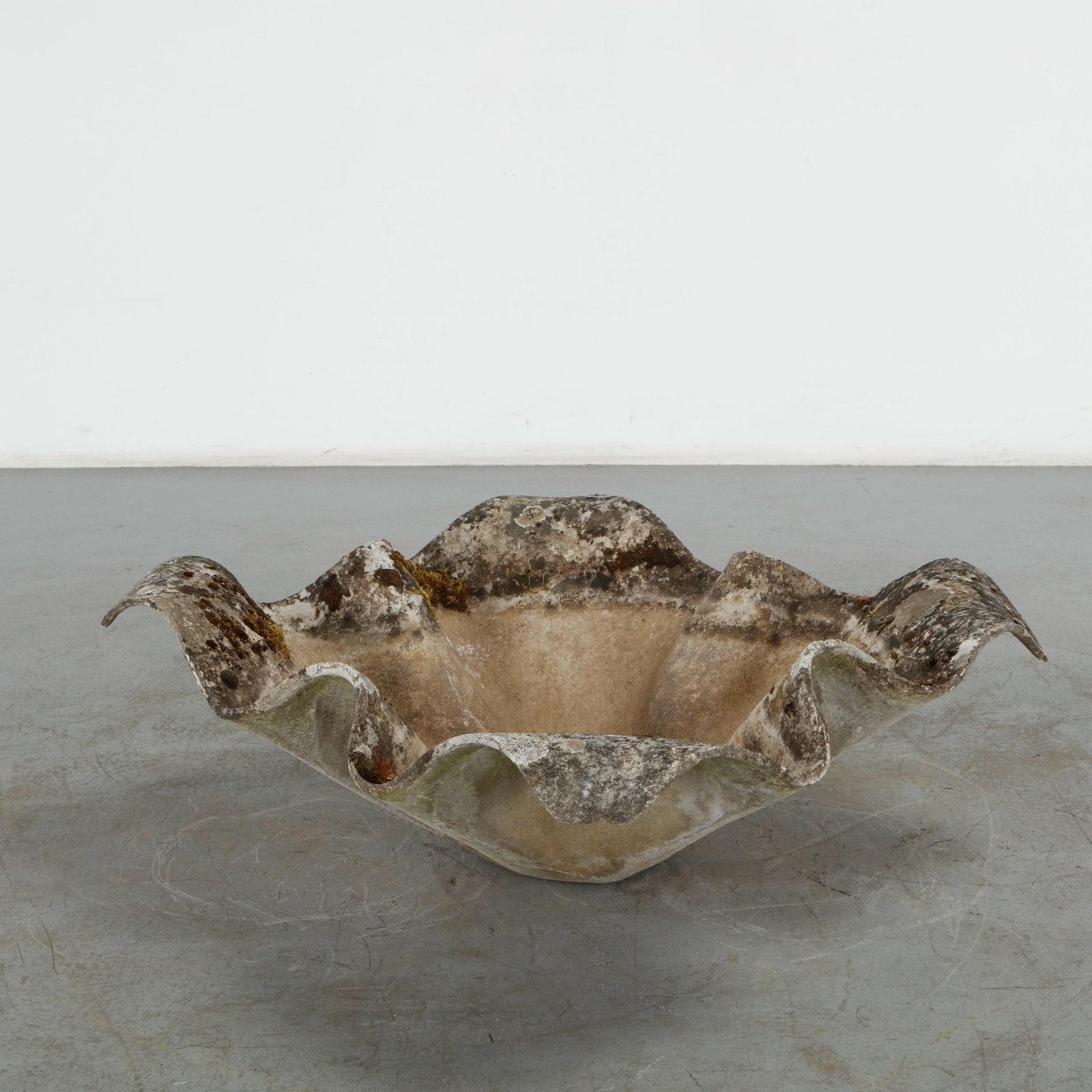 Willy Guhl, Large Elephant Ears Planter, 1960s (1 of 11)