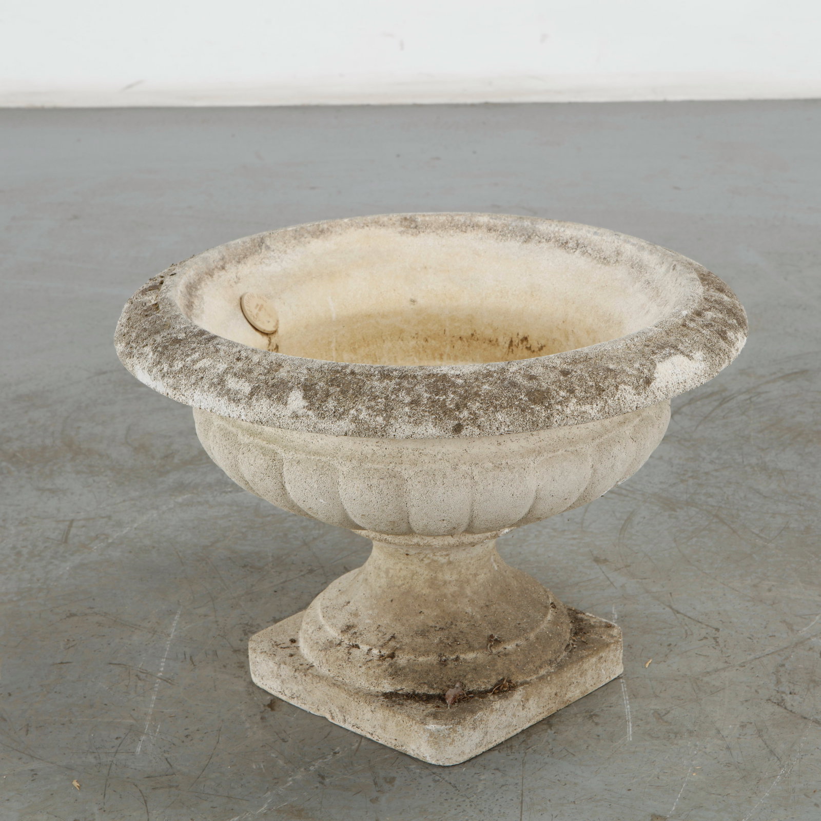 Grandon Fres, Urn Planter (1 of 12)