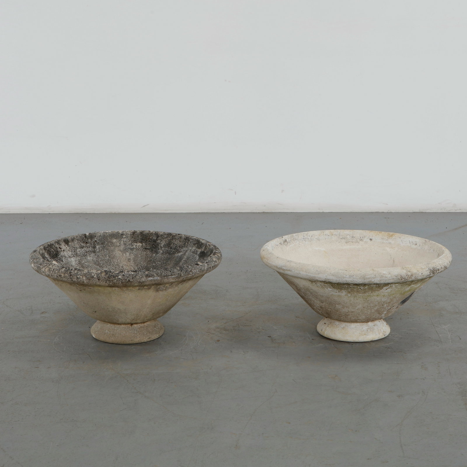 Grandon Fres, Pair of Coppa Planters, 1960s: This pair of mid-century modern "Coppa" bowl planters, designed by the French manufacturer Grandon Fr?res (Grandon Fr?s), showcases a sleek, minimalist geometric form rooted in mid-20th-century