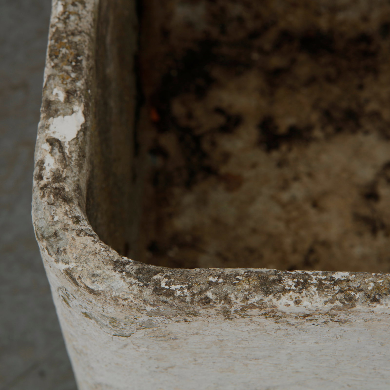 Willy Guhl, Triangular Planter, 1960s - 13