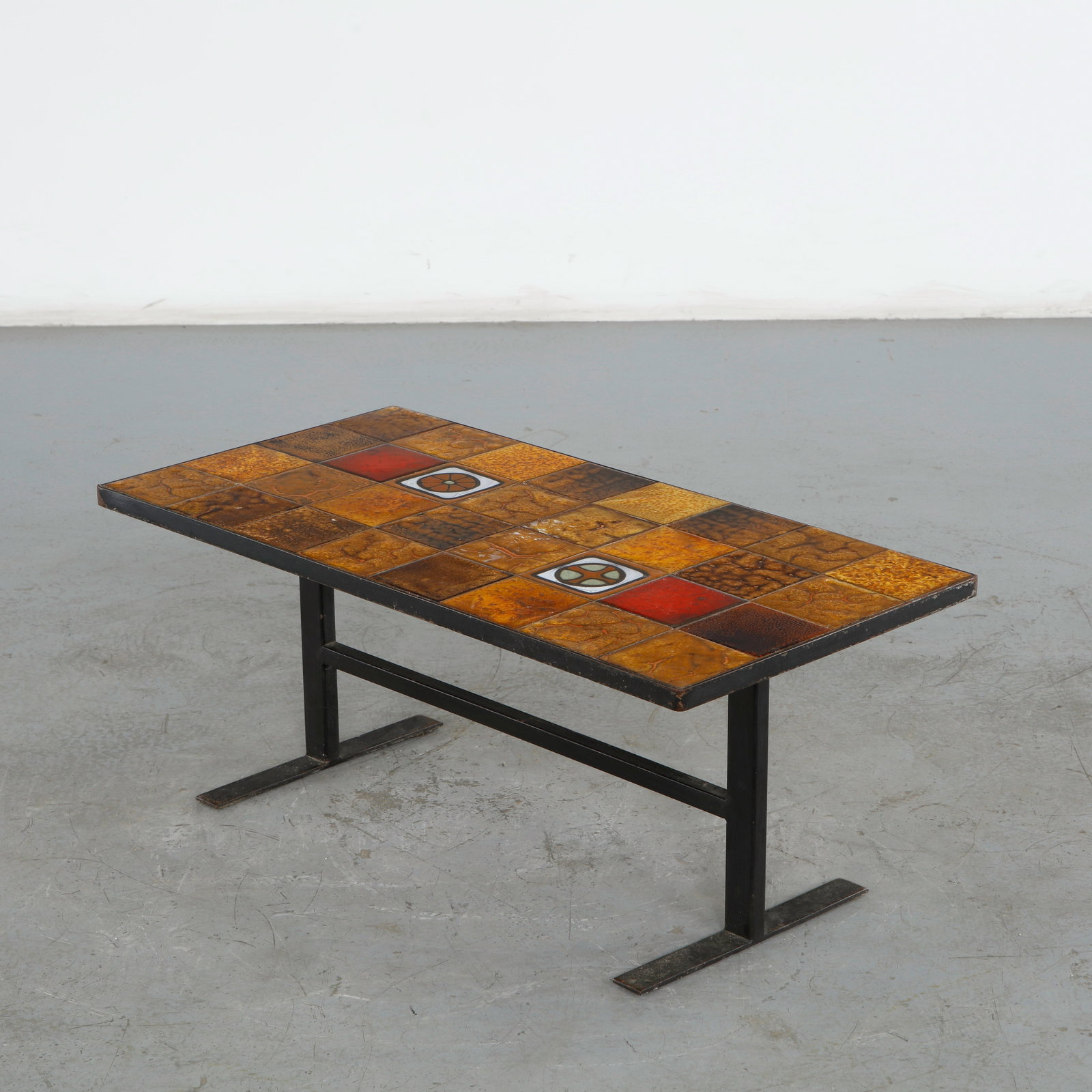 Jean Gregorieff for Roche Bobois, Glazed Ceramic Coffee Table, 1970: This vintage glazed ceramic coffee table, designed by French artist Jean Gregorieff for Roche Bobois in the 1970s, is a classic example of French mid-century pop-art furniture design, showcasing rich 