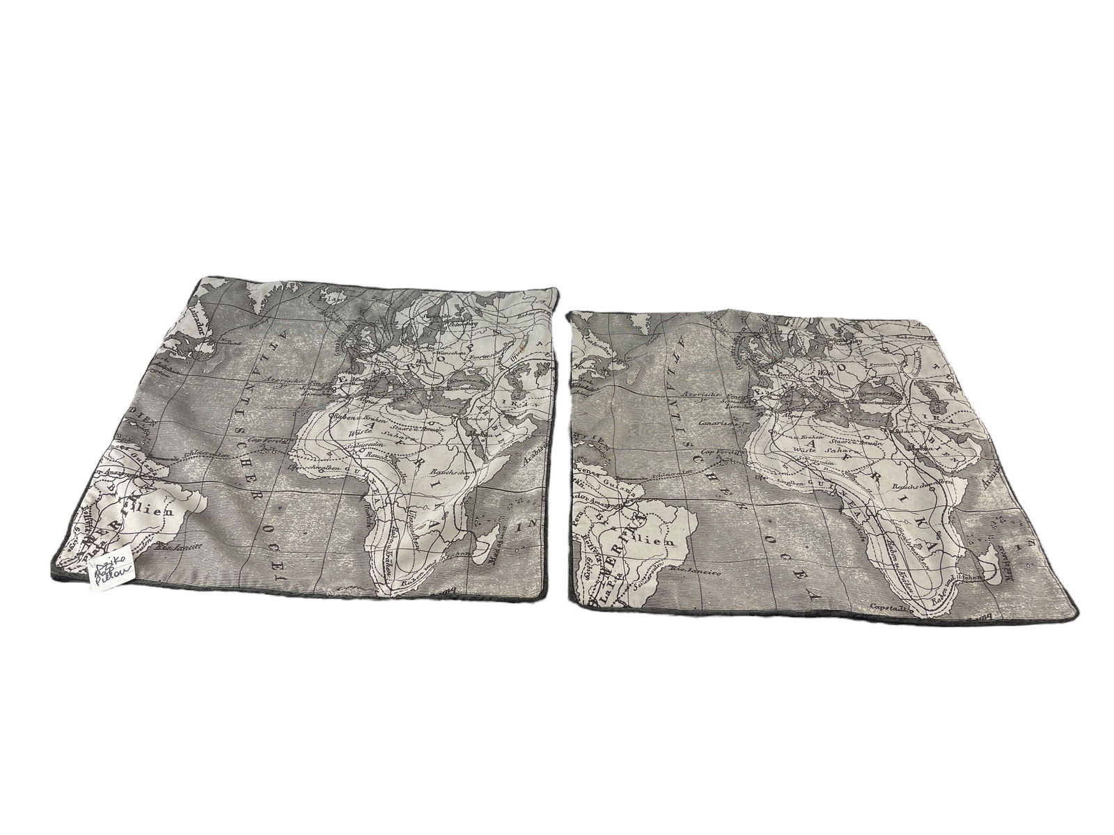 Set of 2 Map Pillows Covers with Velvet (1 of 3)
