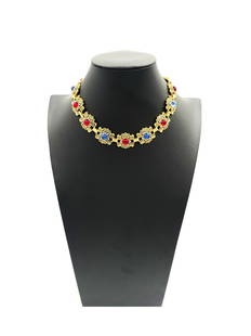 Vintage multiple color glaze necklace: This necklace is a medieval necklace from the 1960s. The necklace is made of gold-plated material and is inlaid with three colors in the middle. It makes it look noble and fashionable. Necklace: