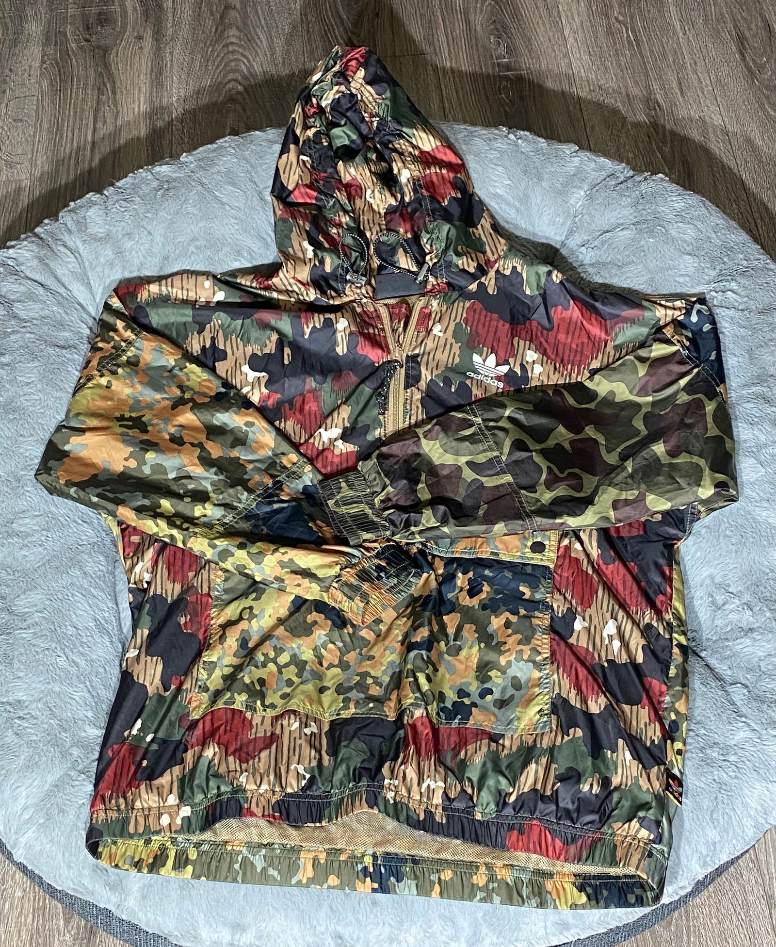 Adidas originals tiger camouflage windbreaker deals jacket
