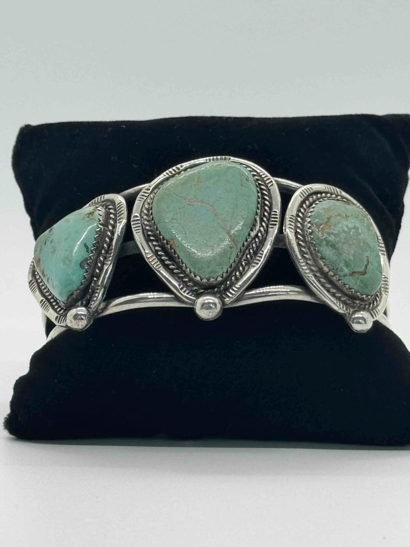 Beautiful Vintage Navajo Royston Turquoise Cuff (1 of 3)