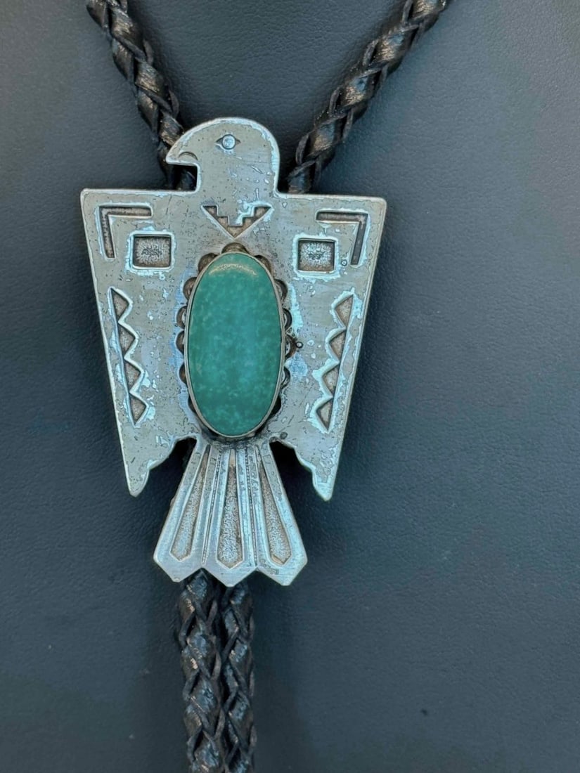 Bolo Tie With Thunderbird Hubei Turquoise Pendant (1 of 4)