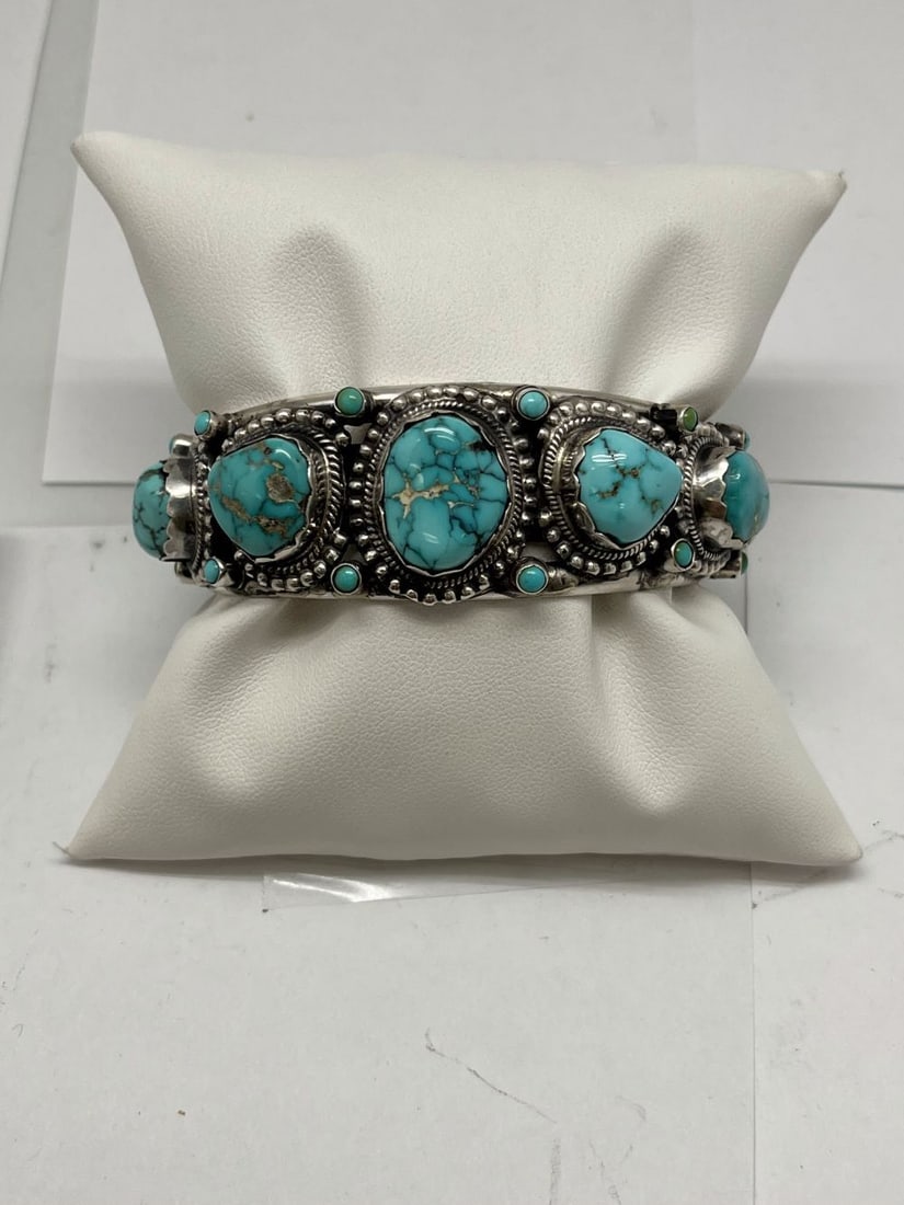 Artist Leo Feeney Lone Mountain Turquoise Cuff (1 of 4)
