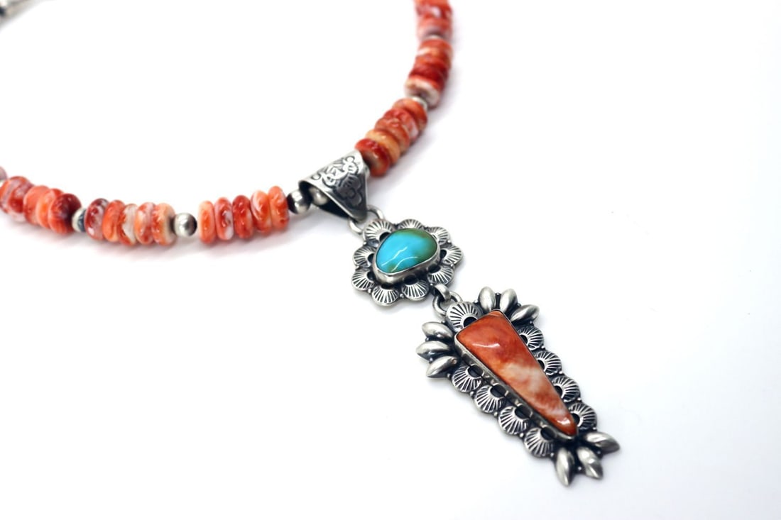 Navajo Beautiful Red Spiny Oyster Pendant Necklace (1 of 7)
