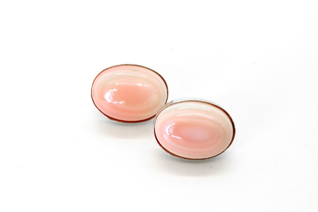 Beautiful Pink Conch Shell Earrings (1 of 2)