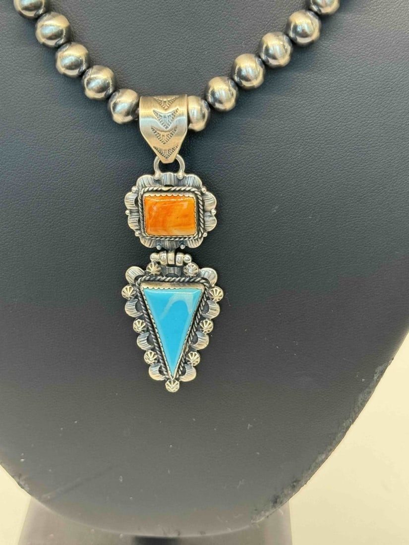 Spiny Oyster & Lone Mountain Turquoise Pendant (1 of 4)