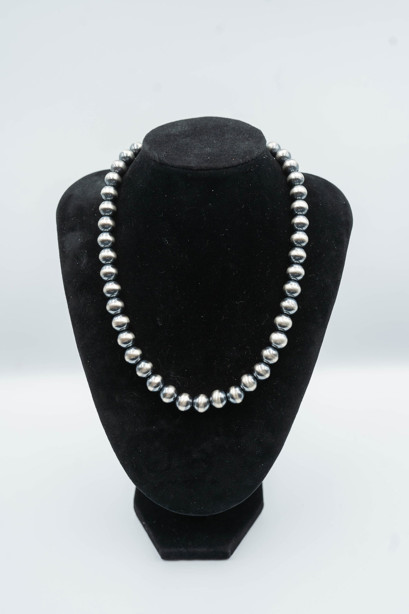 .Navajo Pearls 16" Necklace With 4" Extender (1 of 5)
