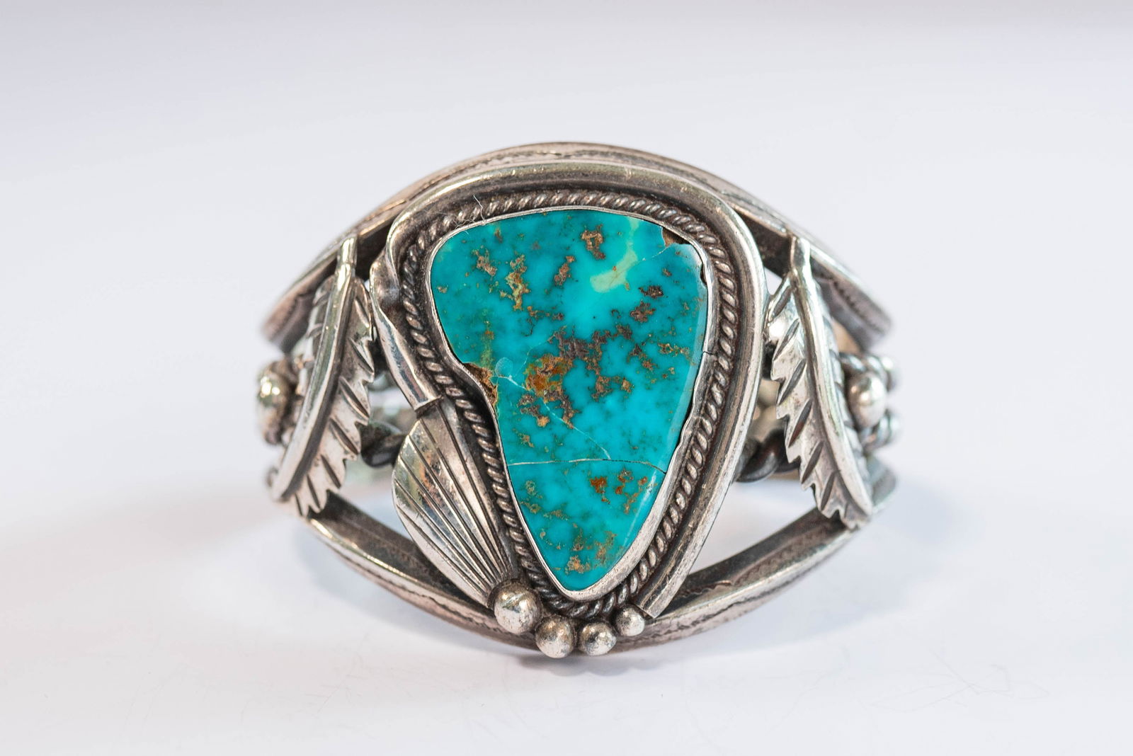 Fabulous Vintage Coolidge Nez Morenci Cuff (1 of 6)