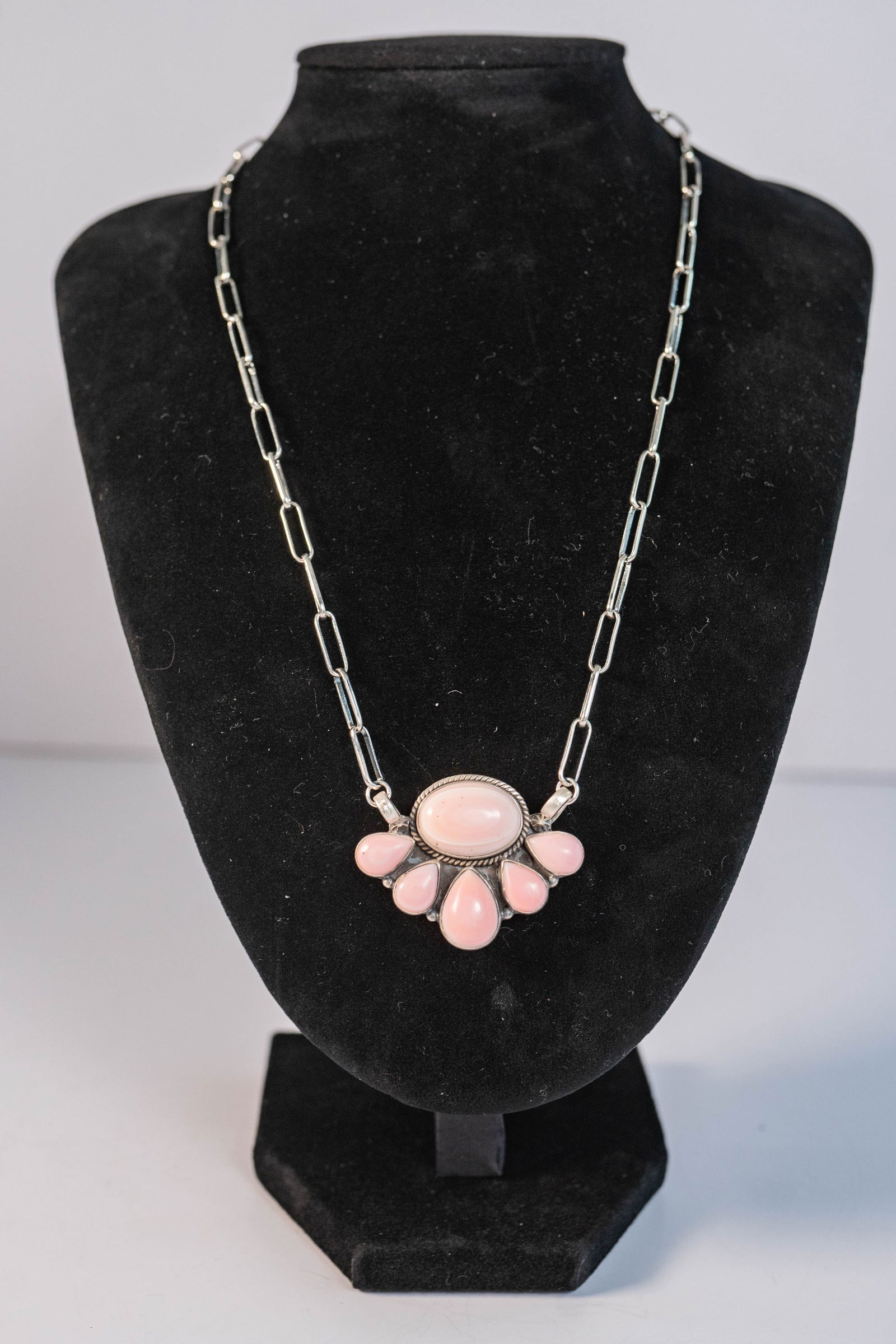 Pink Conch Shell Pendant Necklace (1 of 7)