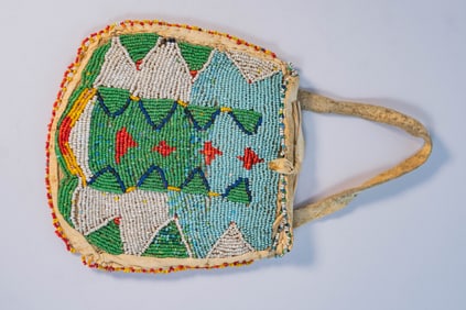 Lakota Sioux Vintage Hand Beaded Bag