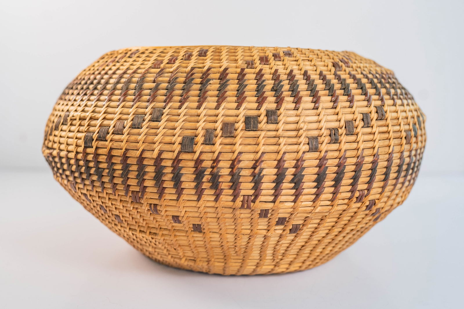 Minok Paiute Twined Basket Circa 1910 (1 of 5)
