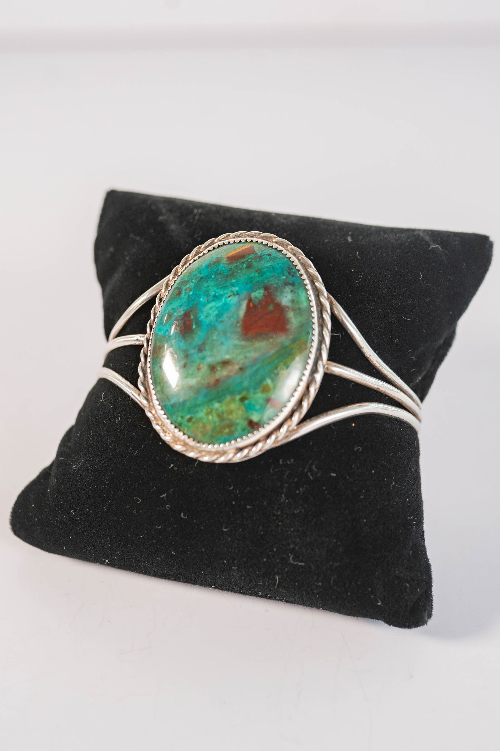 Native American Navajo vintage sterling silver cuff bracelet with large Chrysolla center gemstone (1 of 7)