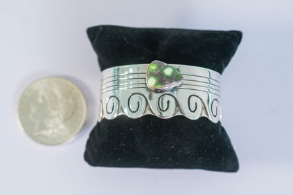 Unique Carico Lake Turquoise Wave Cuff