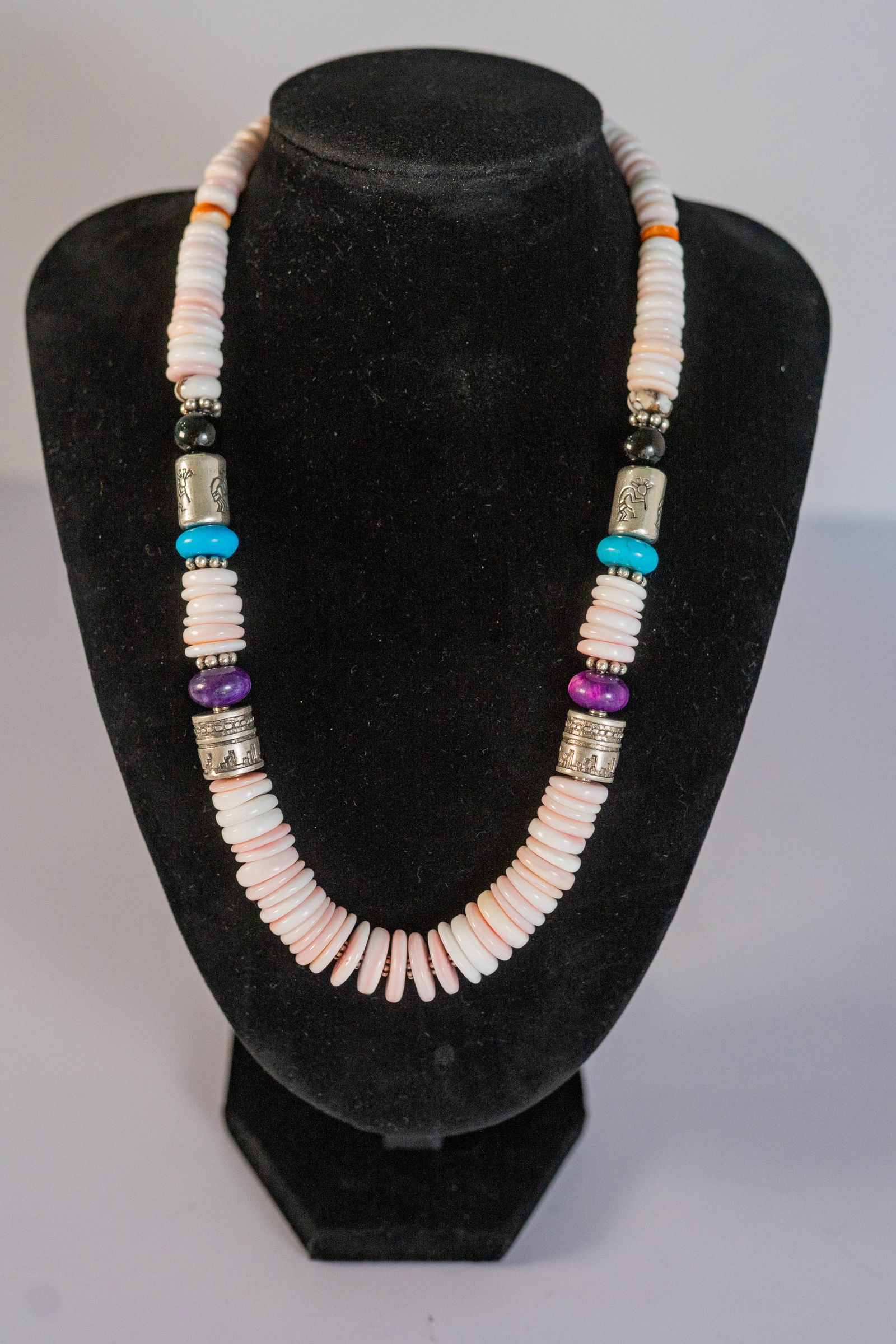 Wonderful Pink Conch Shell Necklace (1 of 5)