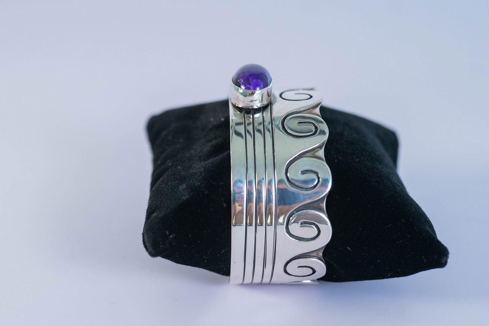 Unique Amethyst Wave Cuff - 4