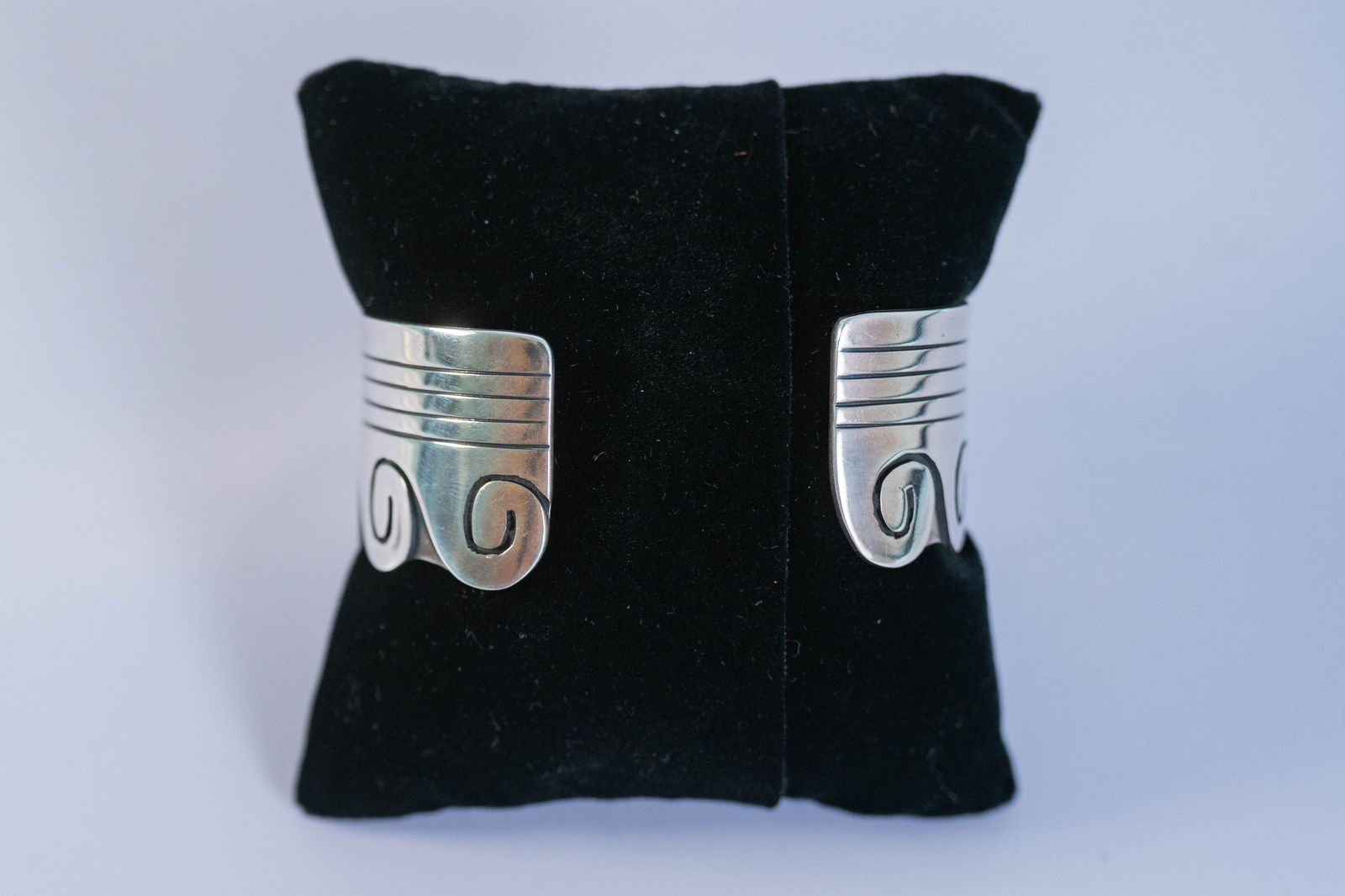 Unique Amethyst Wave Cuff - 5