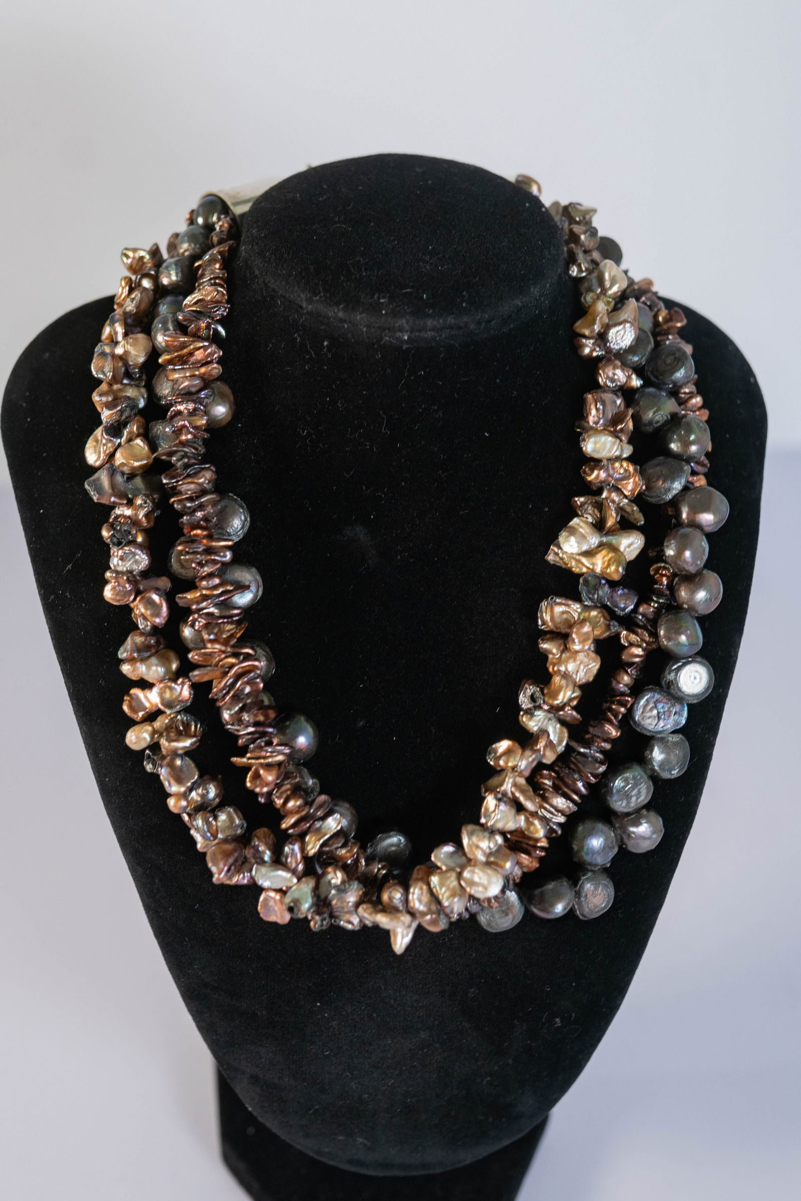 Fabulous Freshwater Pearl Necklace (1 of 6)