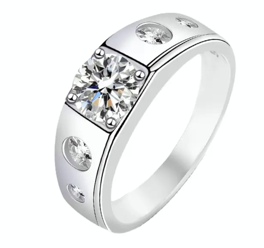 925 Sterling Silver Moissanite Lab Diamond 1.0ct Mens Ring with Side Stones. (1 of 14)