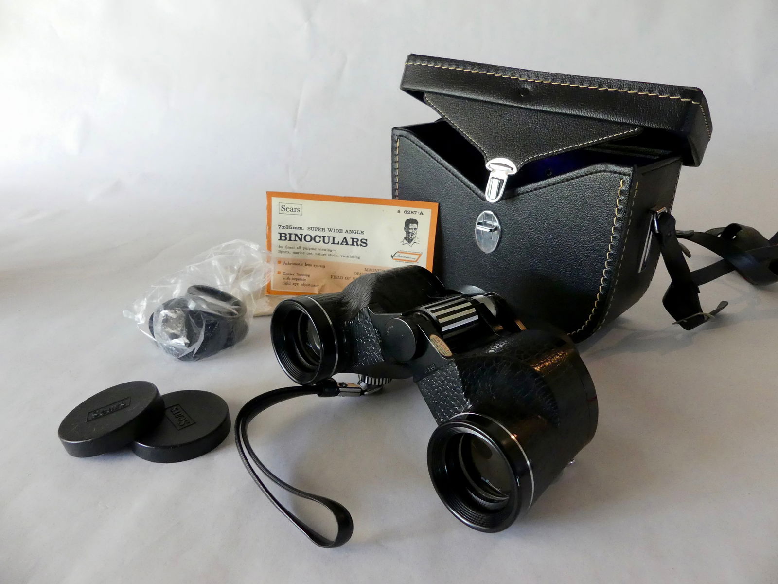 7X35Mm Super Wide angle Binoculars By Sears (1 of 2)