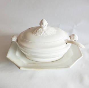 Ceramic Soup Tureen: Ceramic Soup Tureen With Base and Ladle - Measuring 17 X 13 Plate - 9 X18 Bowl