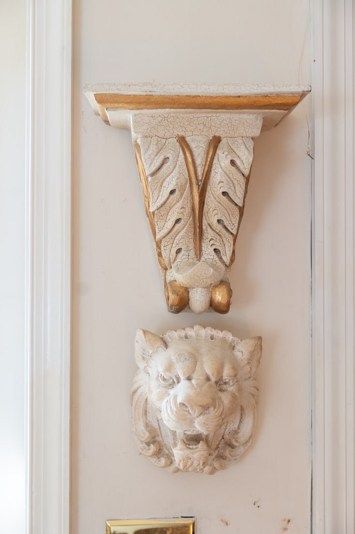 Wall Sconce Shelf and Lion Head Decor (1 of 2)