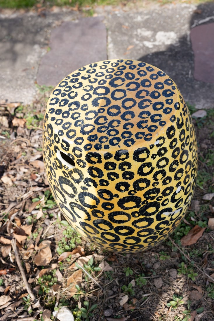 Ceramic Cheetah Print Plant Stand (1 of 1)