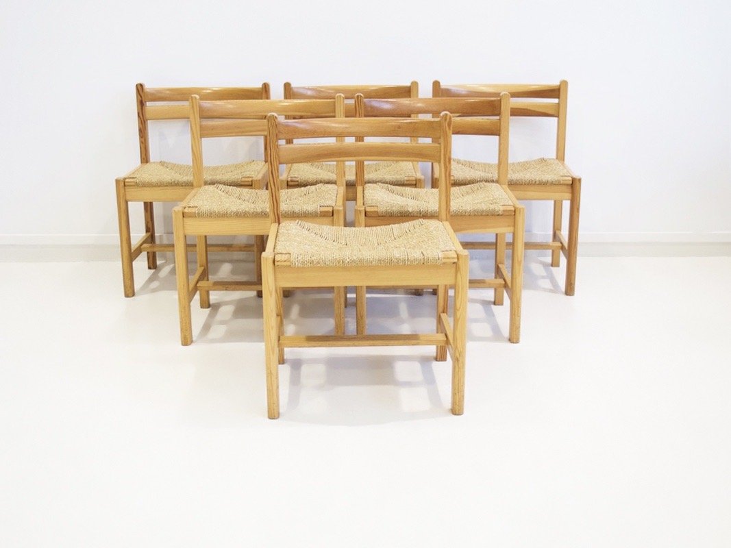 Set of Six Rustic Chairs, Model Asserbo, by Børge Mogensen: ++++ WE OFFER COMPETITIVELY PRICED WORLDWIDE SHIPPING WITH AN EXTERNAL PARTNER.++++ Six dining chairs, model 'Asserbo', designed by Børge Mogensen and manufactured by Karl Andersson & Söner. Frame i