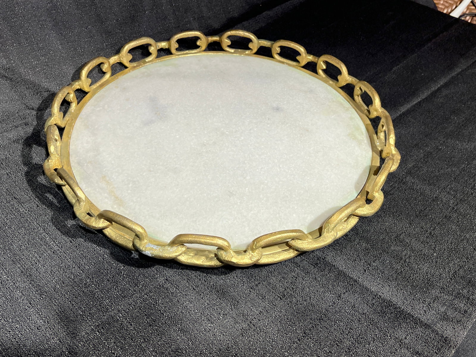 Stone & Gold Metal Chain Tray: Unique sparkling stone tray with chain link frame, featuring gold tone finish, multifunctional and stylish - Condition: consistent with age and use, some finish issue as shown in picture