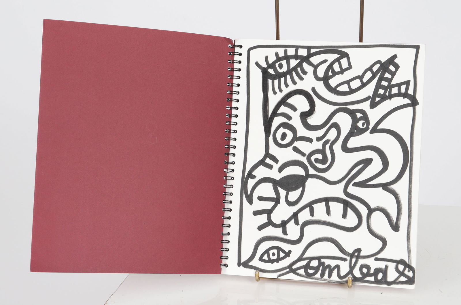 Robert Combas (né en 1957) "Tatouages académiques" Dessin original au marqueur noir: Robert Combas (né en 1957) "Tatouages académiques" Dessin original au marqueur noir signé, en première page. Dimensions: H: 25,5; L: 21 cm