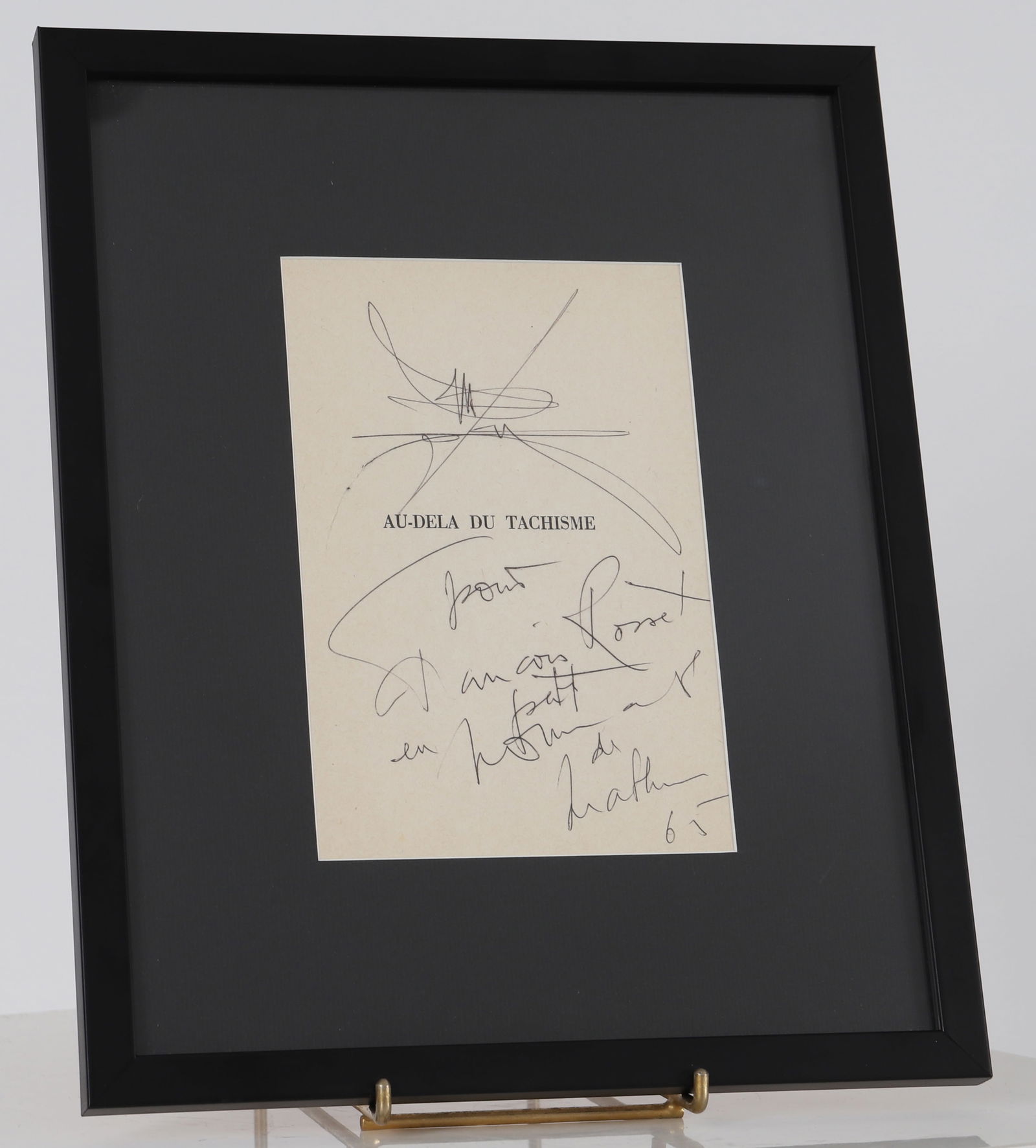 Georges Mathieu (1921-2012): Georges Mathieu (1921-2012) "Au dela du tachisme" Portant une dedicace attribuee a l'artiste Dimensions a vue: H: 19; L: 13 cm - Weight: 0 - Shipping unavailable