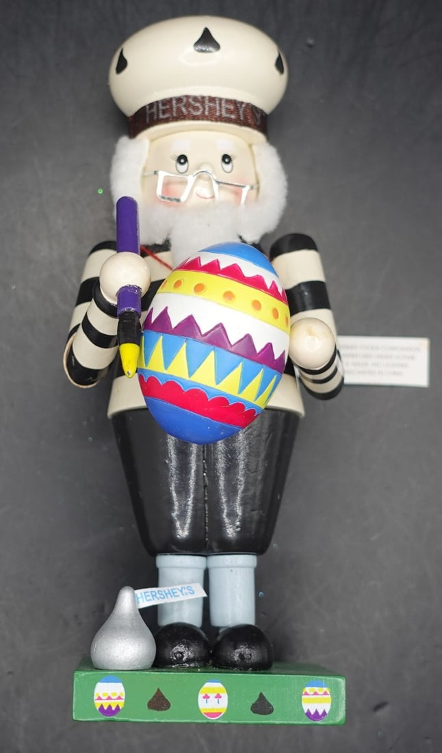 7" Vintage Hershey's Wooden Nutcracker (1 of 2)