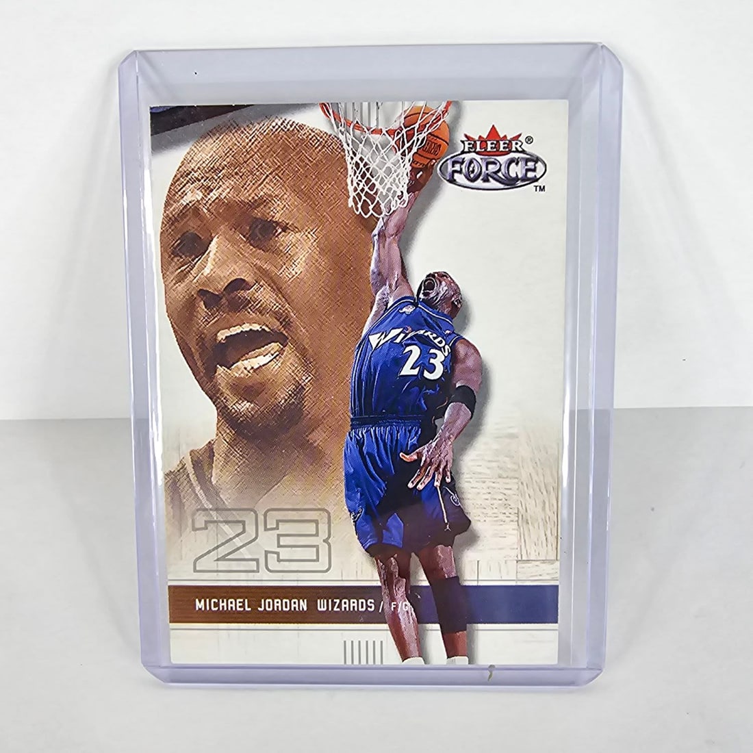 2001 Fleer Force #61 Michael Jordan: 2001 Fleer Force #61 Michael Jordan