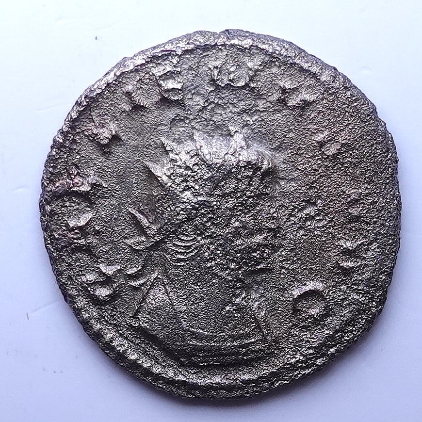 Roman Coin: Great Details! Low Estimate: 20.00 High Estimate: 30.00