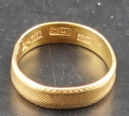 21.6k Gold Men's and Women's Wedding Band Set (1 of 6)