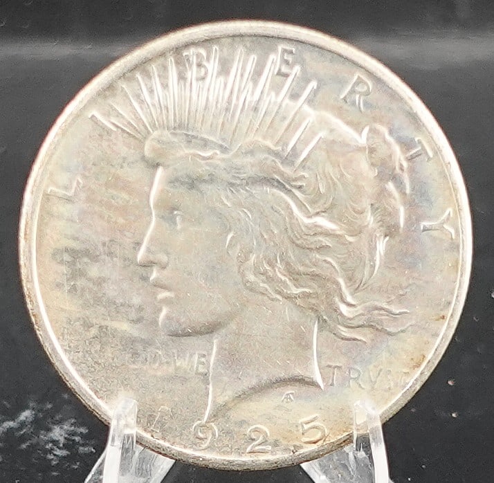 1925 Peace Dollar (1 of 2)