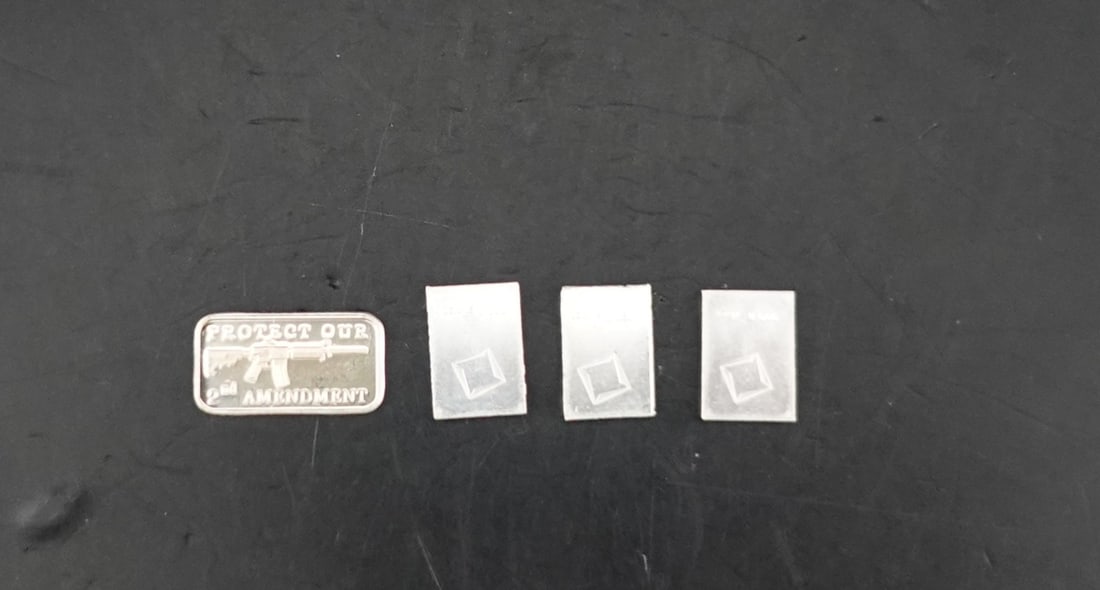 (4) Pure Silver Bars: The Weight is 4g of Pure Silver Low Estimate: 20.00High Estimate: 30.00